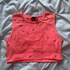 hot pink cropped muscle tee